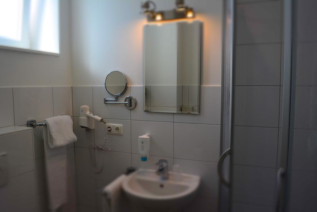 Klausdorfer Hof Hotel Schwentinental Luaran gambar