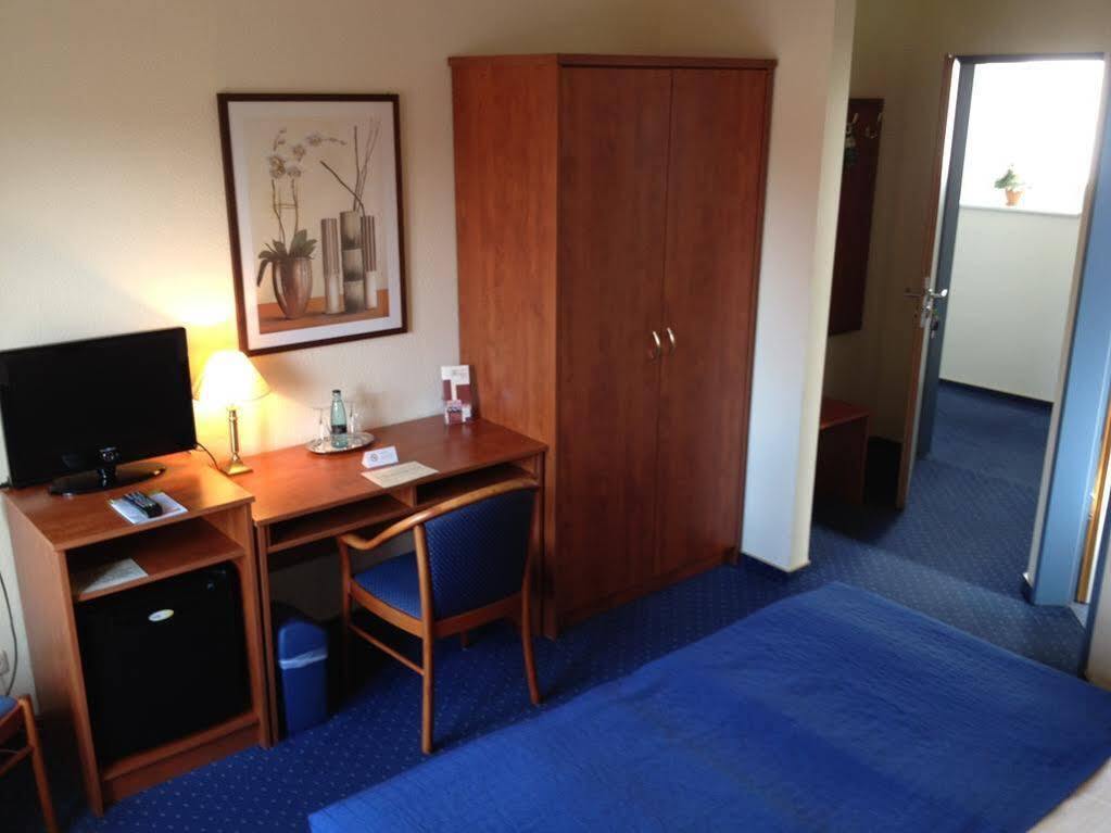 Klausdorfer Hof Hotel Schwentinental Luaran gambar